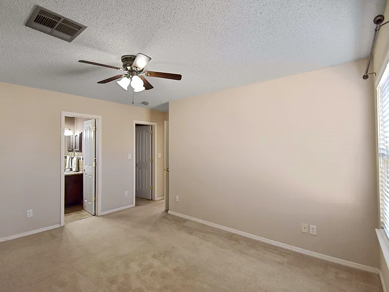 14229 Poets Rock Ln — Photo 15