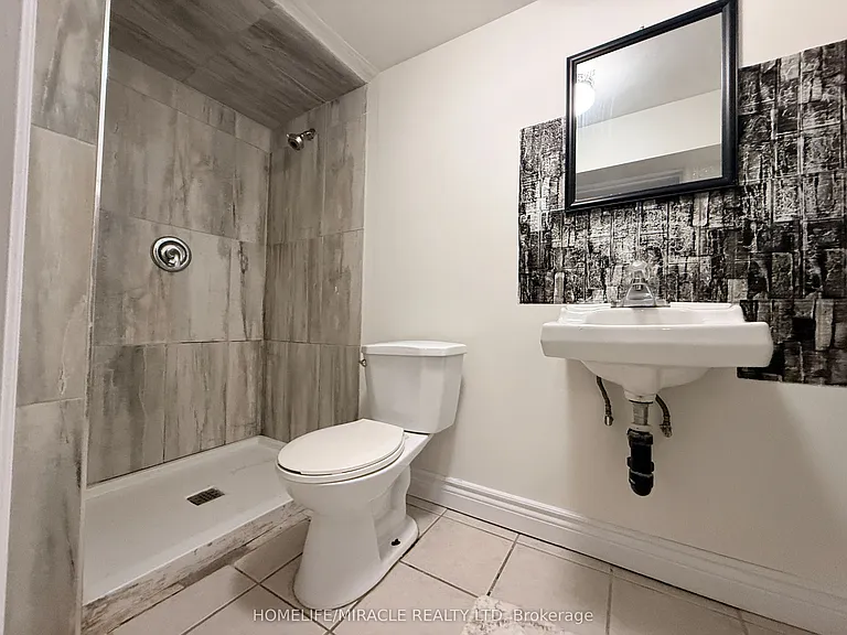 755 Somerville St — Photo 13