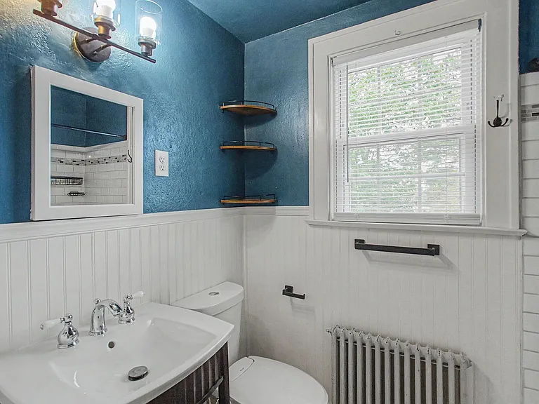 100 Chesterfield Rd — Photo 15