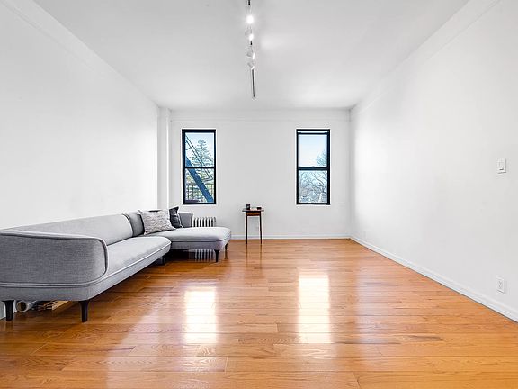 4th image of 115-25 Metropolitan Ave #151