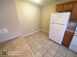645 Broadway St APT 9, Brandenburg, KY 40108