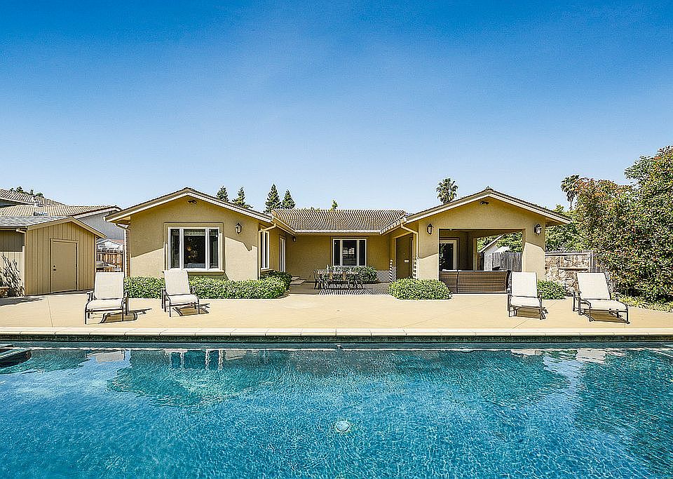 1st image of 3323 Linda Mesa Way