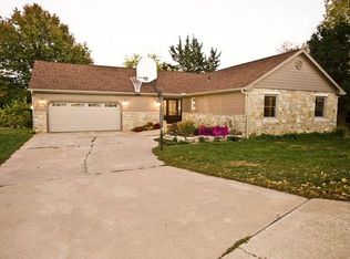1704 Sheffield Cir, Manhattan, KS 66503