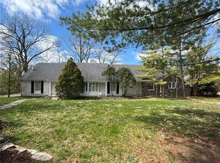 1501 S Lynnwood Dr, Decatur, IL 62521