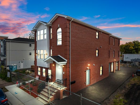 24-26 Garibaldi Ave #3