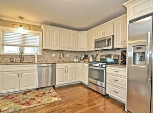 35 Howard St #1, Watertown, MA 02472