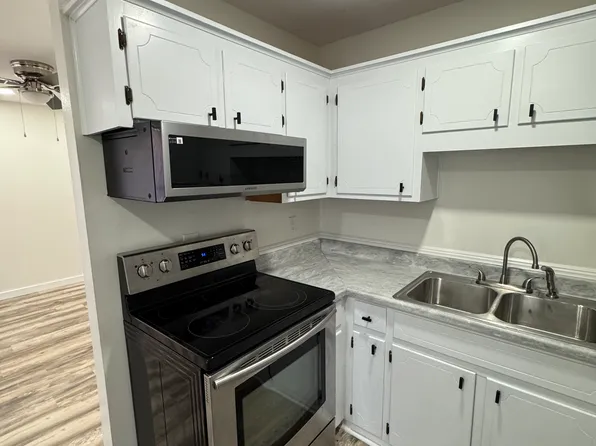 1885 1st Ave, Crestview, FL 32539