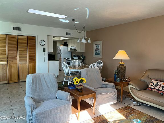 4th image of 207 N Calle Del Diablo