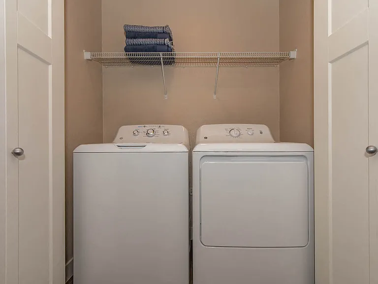 B3 1140 SQFT 2 Bed 2 Bath