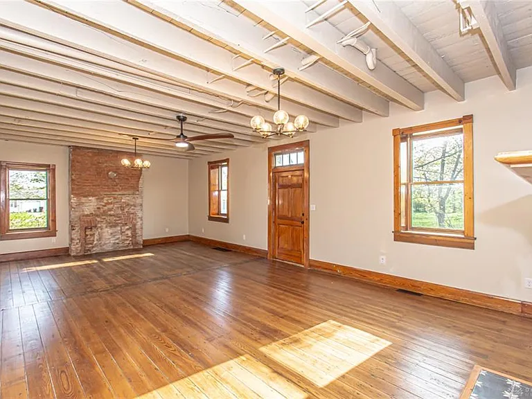 117 Montgomery Ave — Photo 15