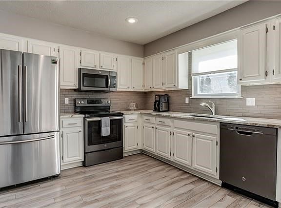 4th image of 9809 W 83rd Ter