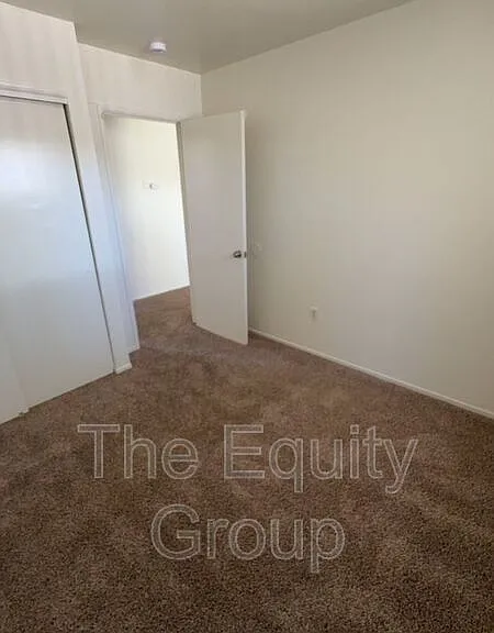 331 E Elm St #5 — Photo 10