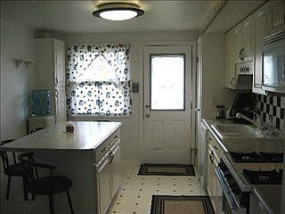 4th image of 1746 Kingston Cir