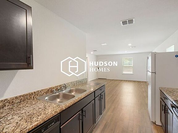 5th image of 1012 Dearborn St