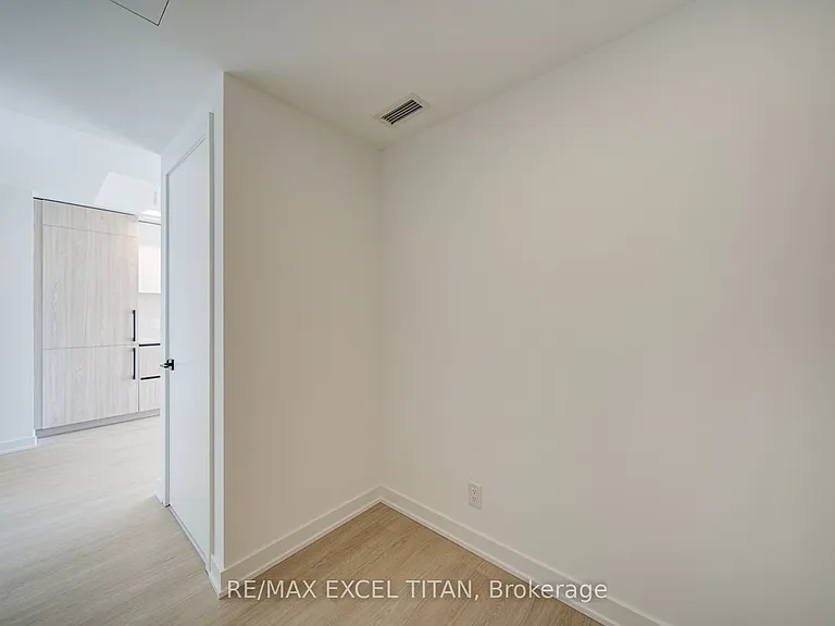 699 Sheppard Ave E #1115 — Photo 18
