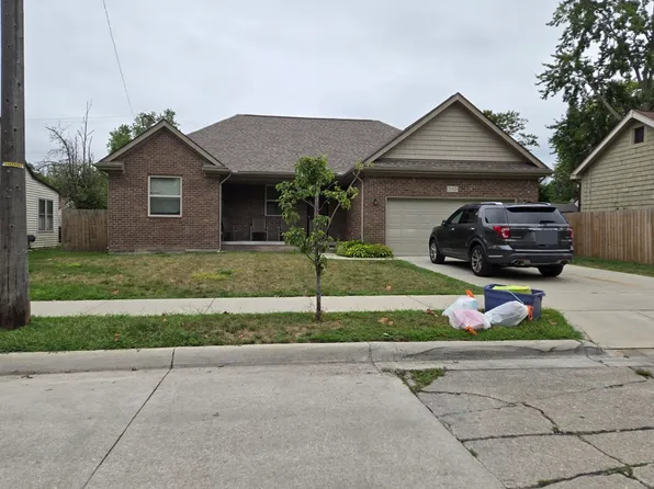21921 Rosedale St, Saint Clair Shores, MI 48080