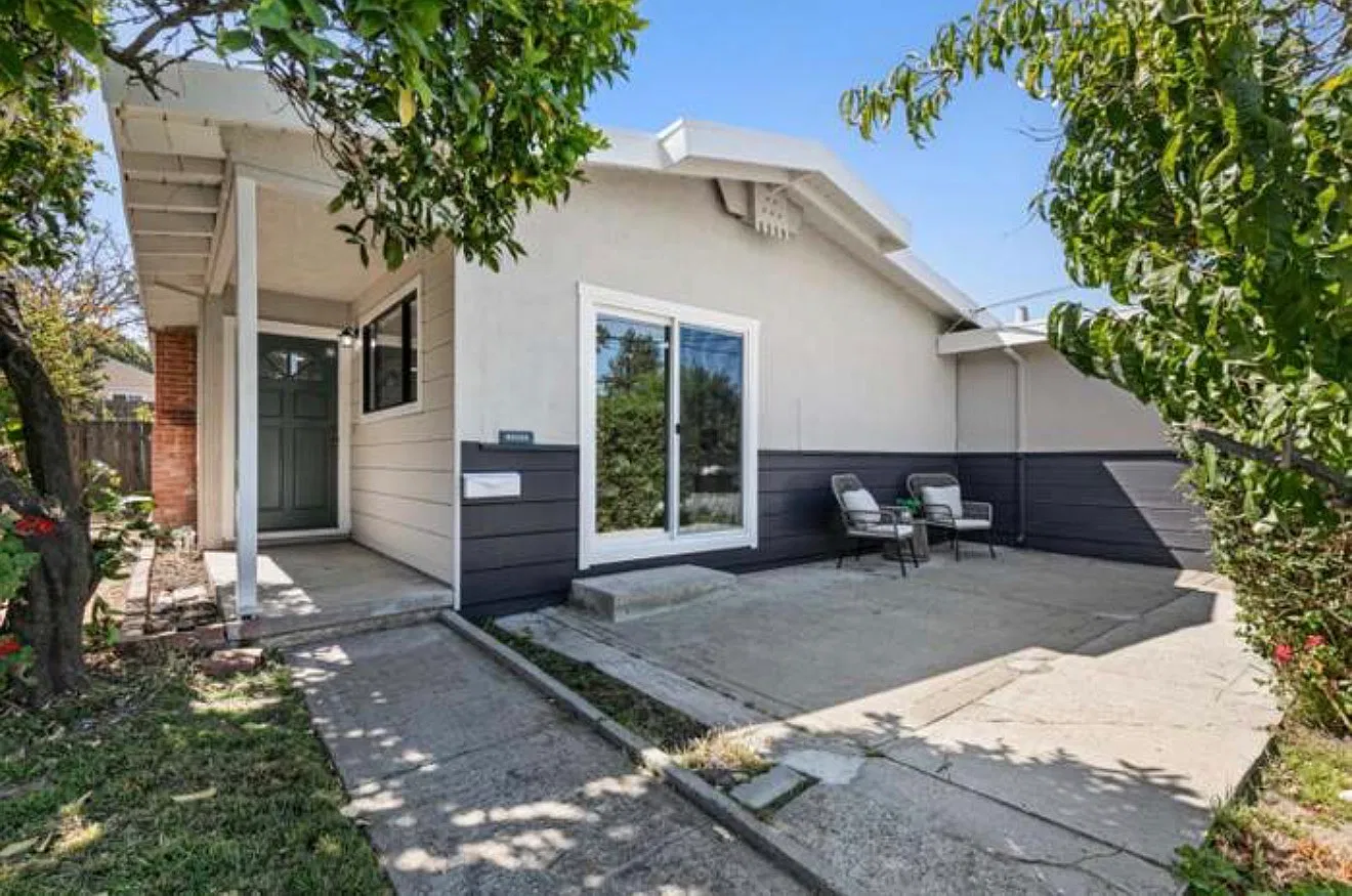 4 bed, 1973 sqft, $4,500 — Photo 1