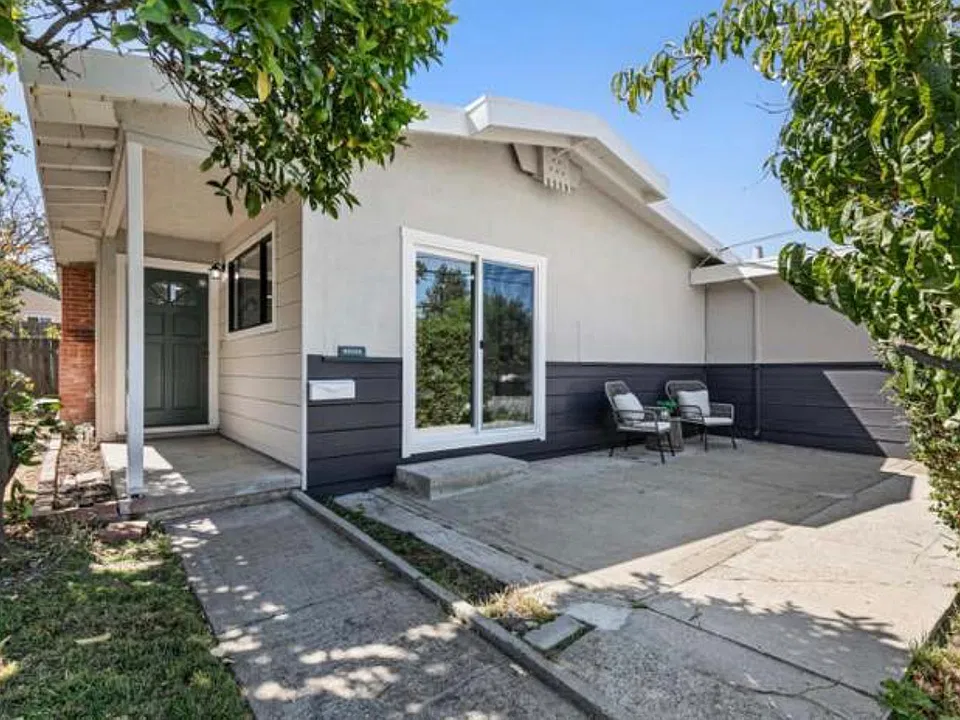 41551 Denise St