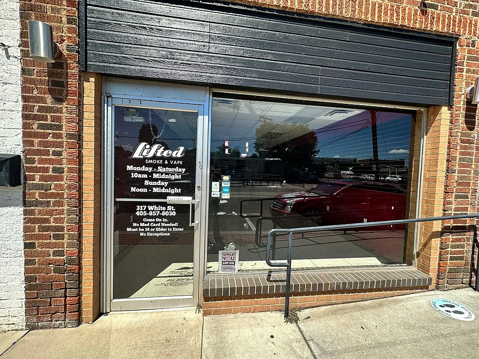 317 White St
