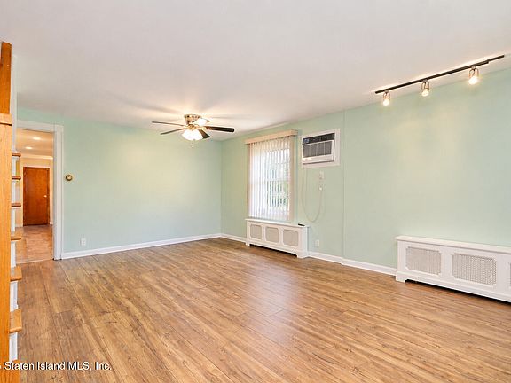4th image of 32 Goodall St