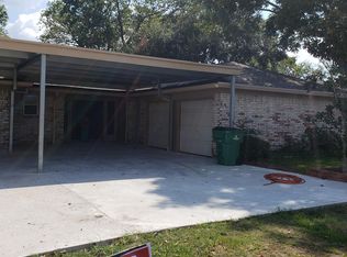 1003 Stadium Dr, Alvin, TX 77511