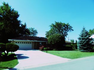 8705 W 92nd Pl, Hickory Hills, IL