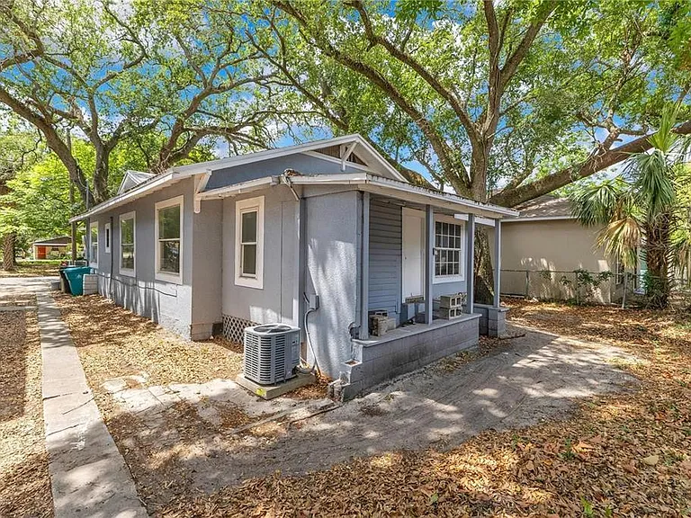 1029 Colyer St — Photo 25