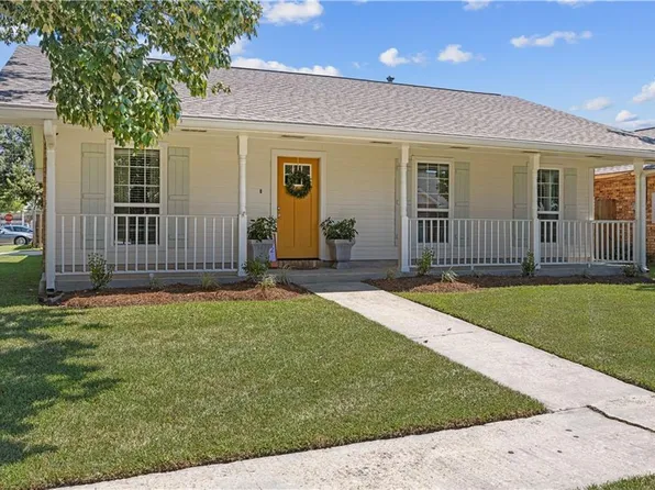 252 River Village Dr, Destrehan, LA 70047