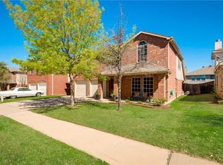 12521 Summerwood Dr, Burleson, TX 76028