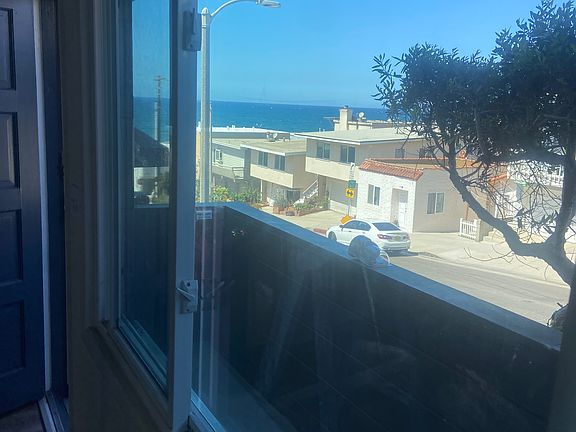 2nd image of 200 Rosecrans Ave APT B