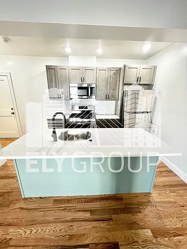 151 Crescent St Photo 1