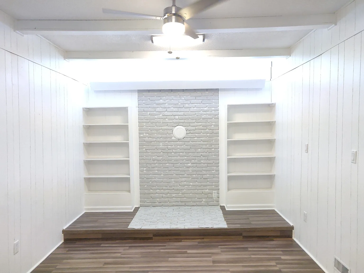 3 bed, 1271 sqft, $1,300 — Photo 2