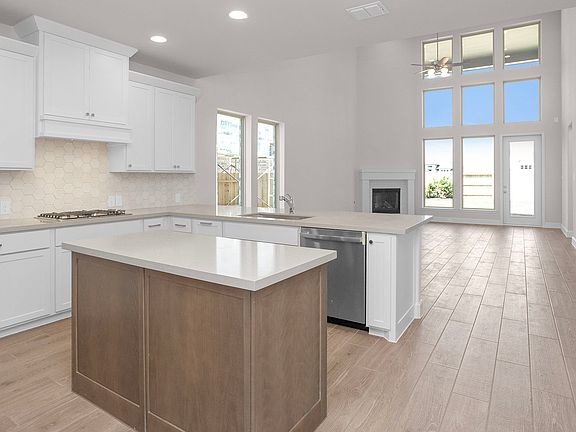 3rd image of 21330 Manatee Rock Ln