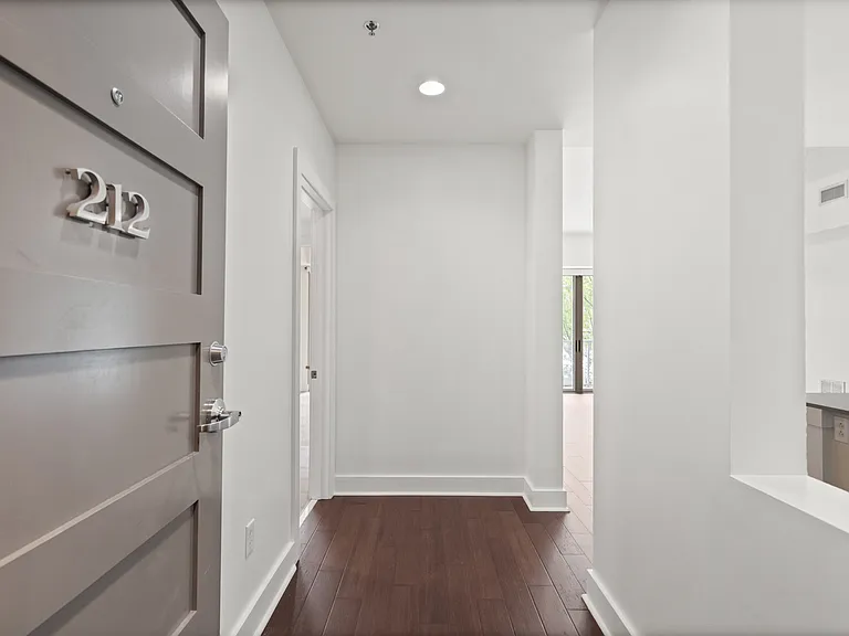 1100 Howell Mill Rd NW #212 — Photo 2