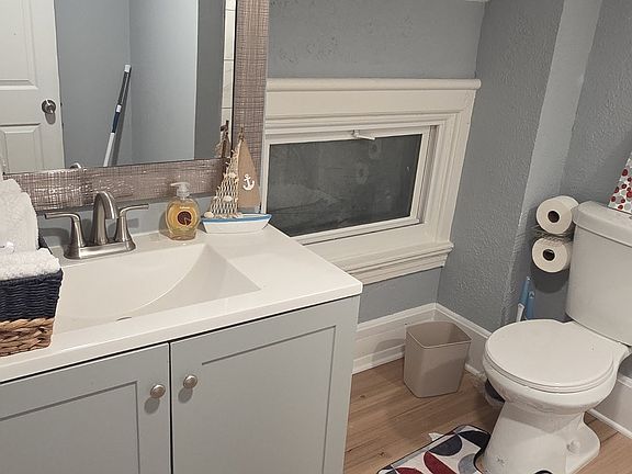 4th image of 414 Dayton St