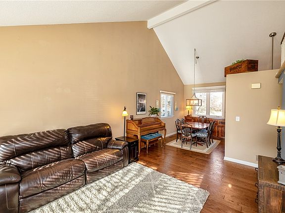 5th image of 251 23rd St