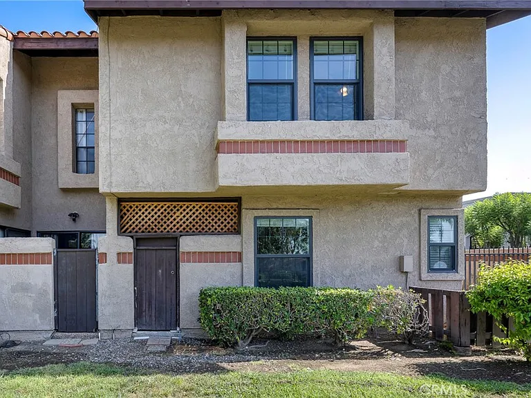 343 E Chapman Ave #E — Photo 35
