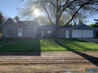 220 1st Ave, Lyons, SD 57041