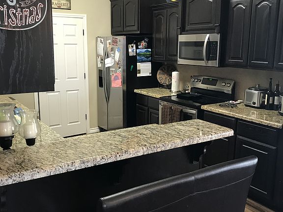 5th image of 1604 Kelly Ln