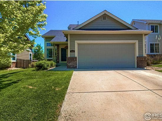 Well-kept yard with meticulous property management that valu