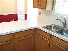 4th image of 2517 Larkspur Ln