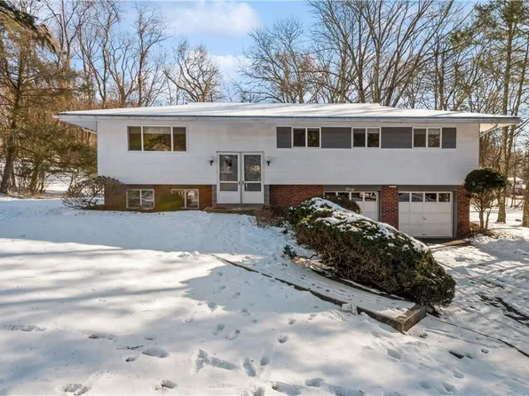 40 N Southgate Drive, Spring Valley, NY 10977