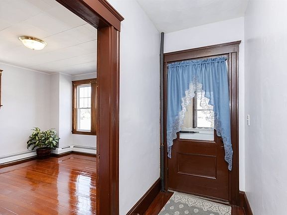 5th image of 3 Five Swan Ave