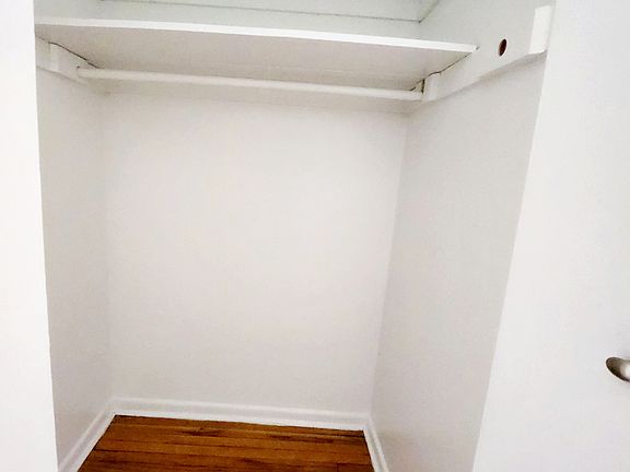 5th image of 202 W 106th St APT 52