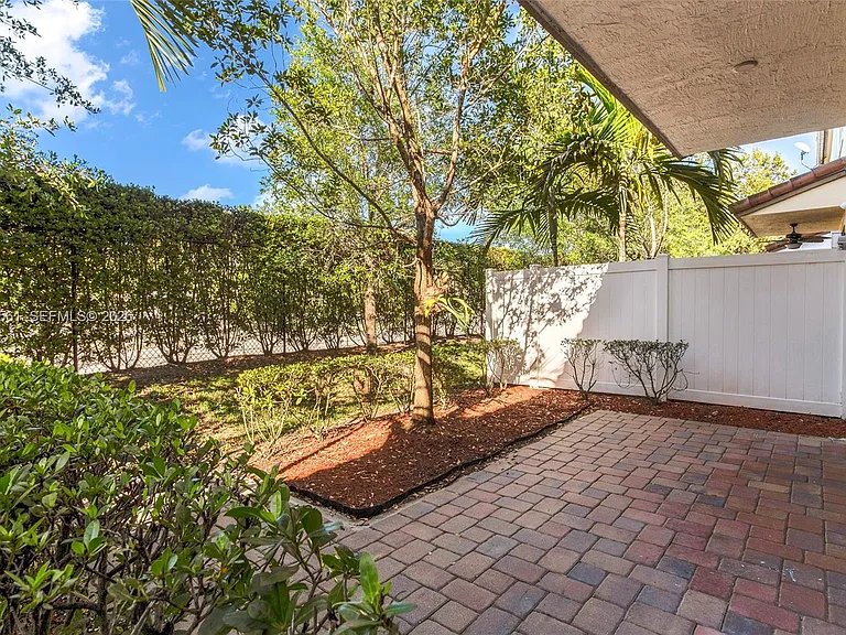 20919 NW 1st Dr — Photo 38
