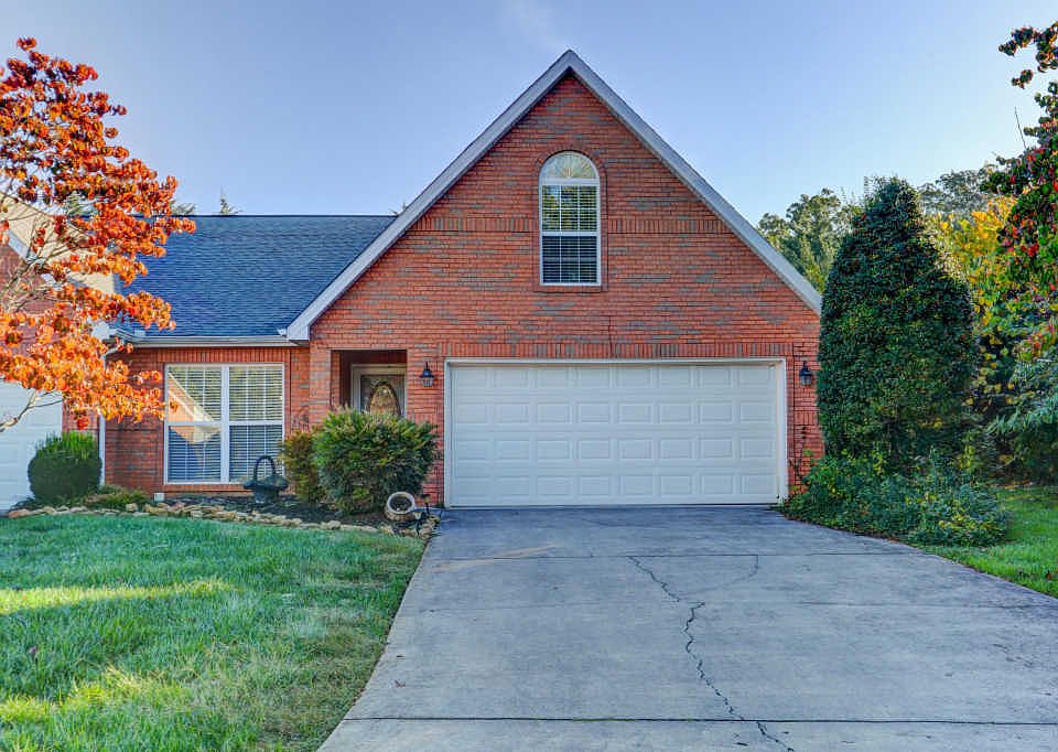 1st image of 2938 Dominion Dr