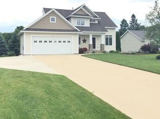 1676 Cotton Dr, Jenison, MI 49428