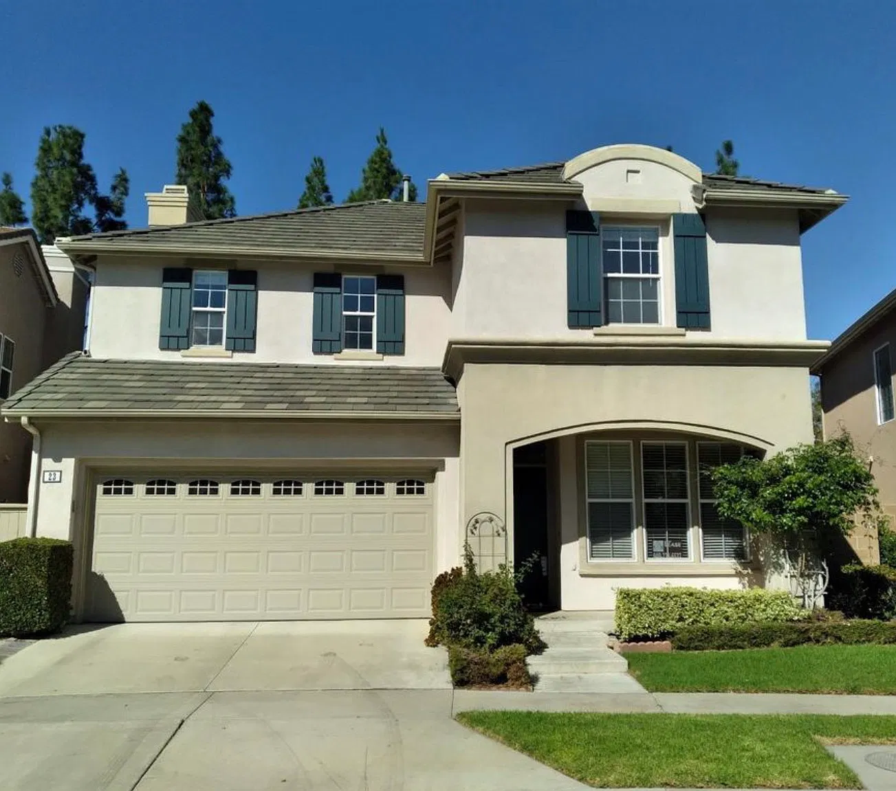 4 bed, 2314 sqft, $5,700 — Photo 1