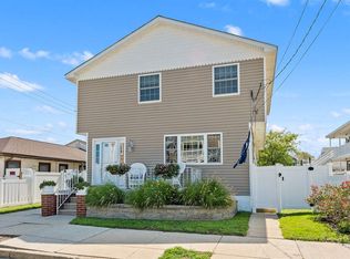 102 W Forget Me Not Rd, Wildwood Crest, NJ 08260