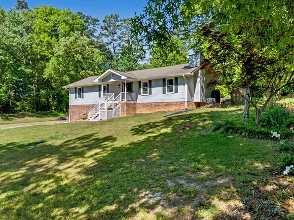 9917 Shore Dr, Soddy Daisy, TN 37379